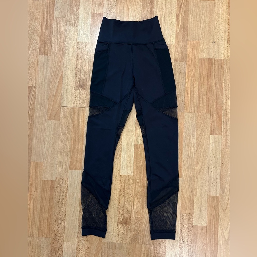 Lululemon Black High-Rise Mesh Panel Leggings